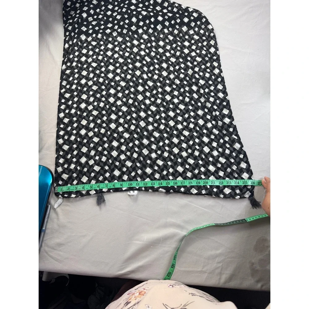 Black White Geometric Diamond Pattern Sheer Scarf with Tassel Trim Long Wrap
